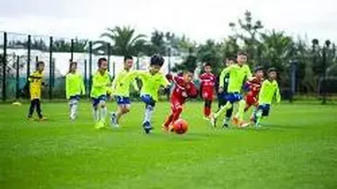 余嘉豪高效表现，12分7板助力西乙球队击败对手！